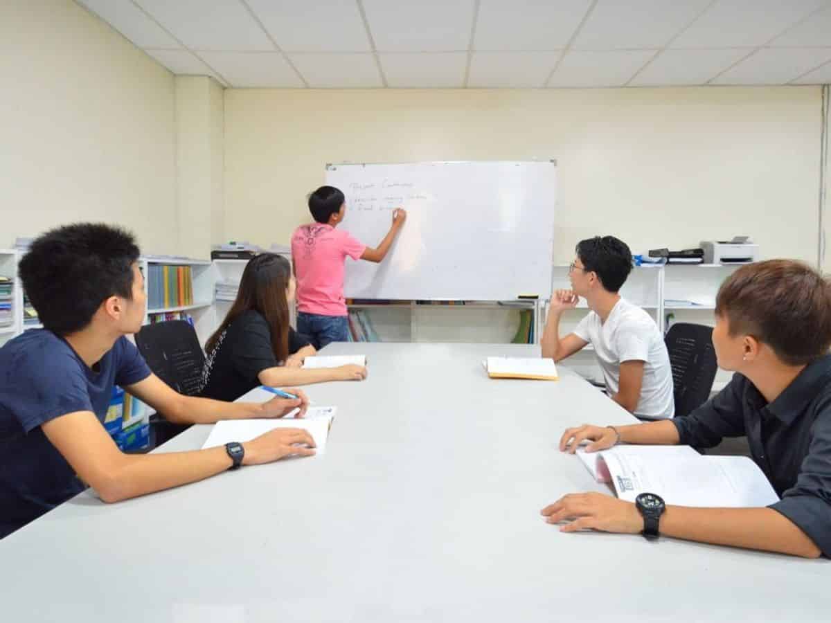 Fella語言學校第一校區-團體課