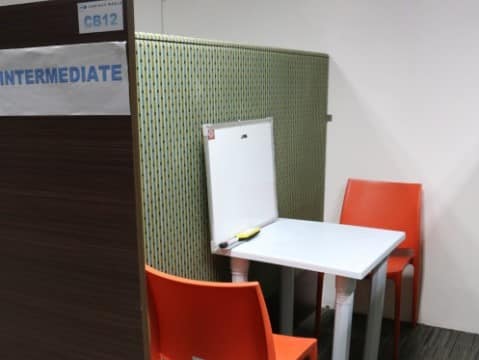 curious world academy 一對一教室